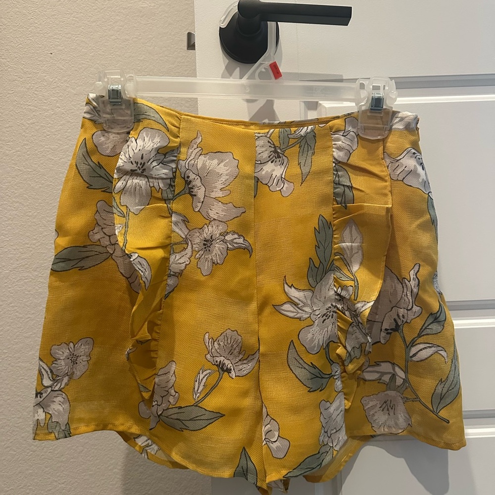 Floral Yellow Women's Shorts